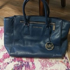 Navy Michael Kors bag with silver hardware